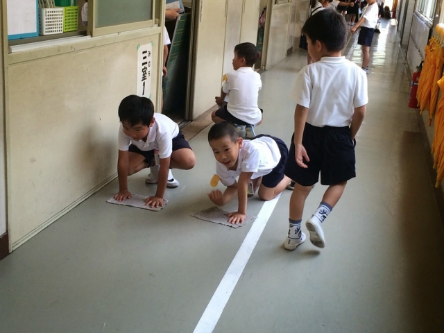 Vì sao trường học Nhật không có lao công vẫn sạch bóng?