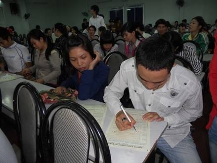 Thi nhau đào tạo tiếng Hàn